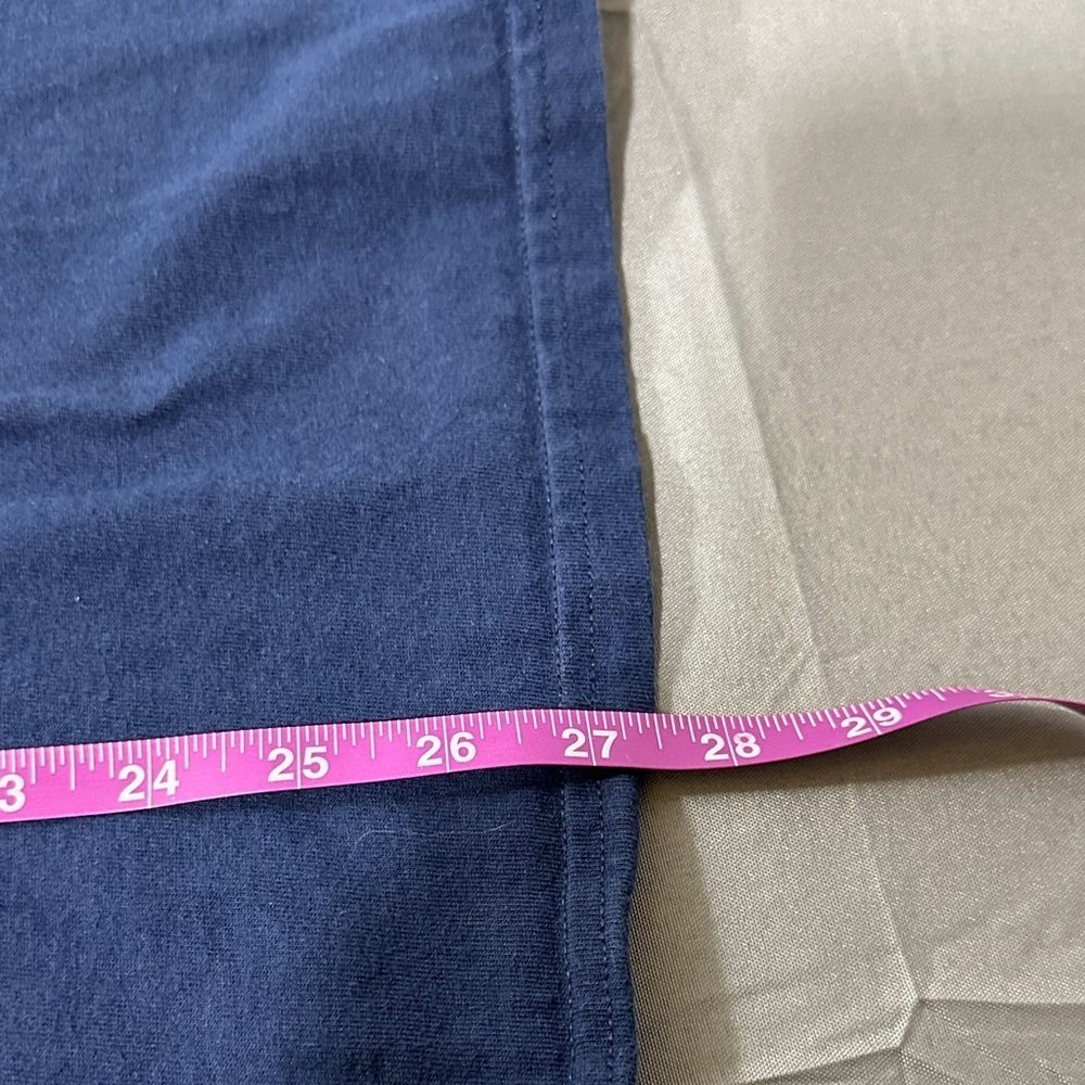 Hanes Heavyweight T-Shirt in Dark Blue - Picture 5 of 5